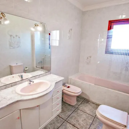 Villa Emilia - With Ocean View And Private Pool In *