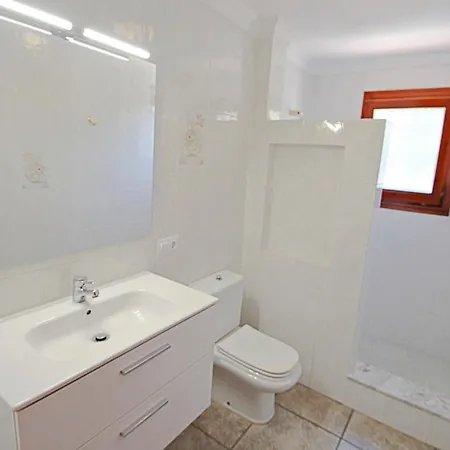 Βίλα Emilia - With Ocean View And Private Pool In